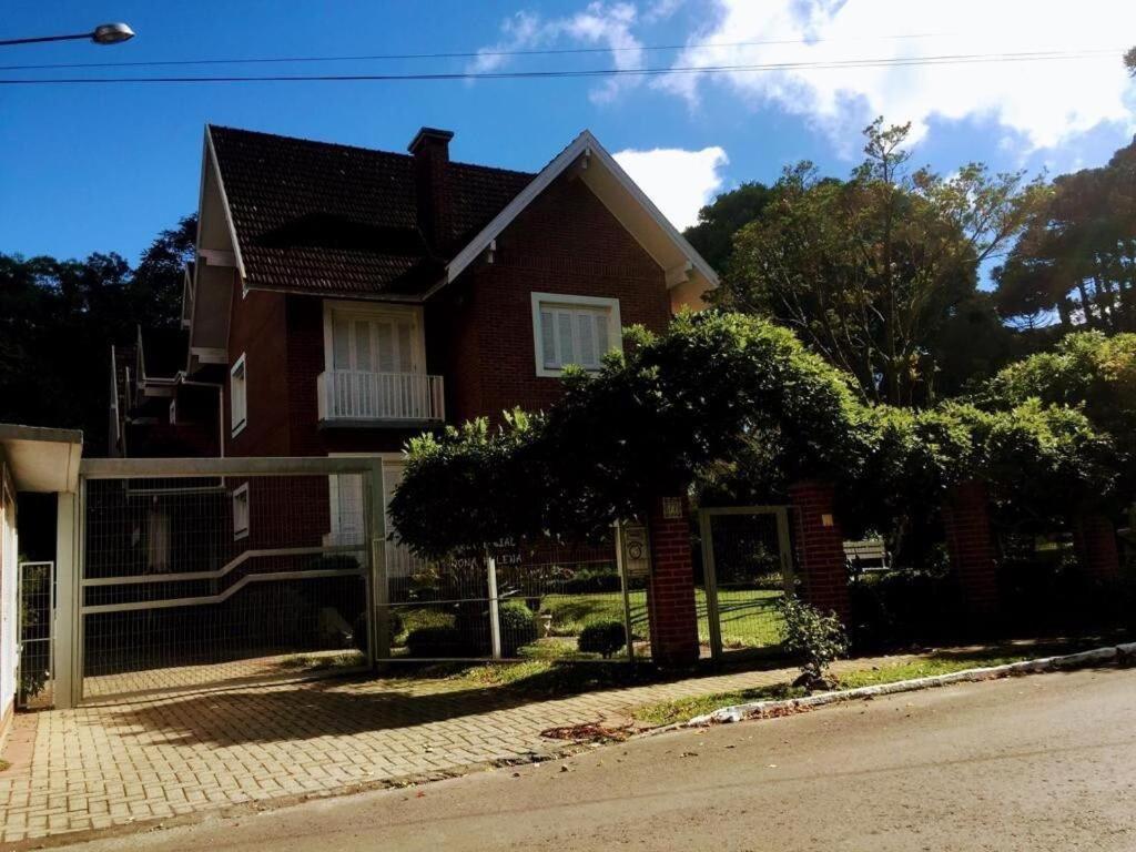 Apartamento Duplex De Gramado By Cia Da Temporada ภายนอก รูปภาพ
